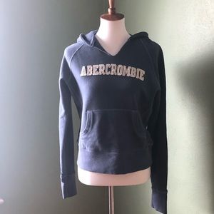 Abercrombie and Fitch Sweatshirt NWT size L💙